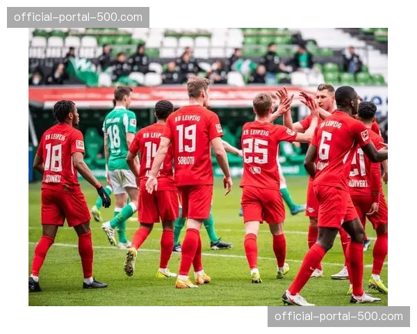 德甲榜首战前瞻:拜仁慕尼黑主场迎战RB莱比锡,双方仅差一分 德甲榜首战前瞻:拜仁慕尼黑主场迎战RB莱比锡,双方仅差一分